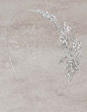 Diadema Flor de plata vieja y pedrería